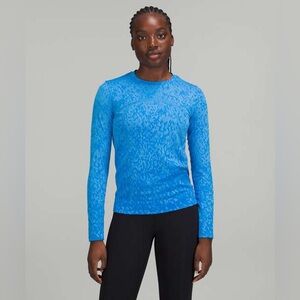 Lululemon Swiftly Relaxed-Fit Long Sleeve Shirt
Covered Camo Poolside Aero Blue